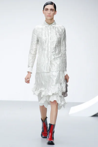 Look 27